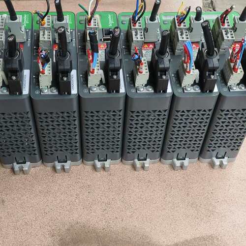 议价施耐德驱动器LXM26DU07M3X 750W
