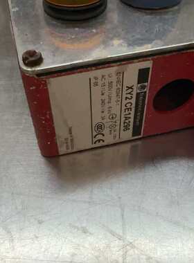 议价原装进口施耐德拉绳开关，型号XY2 CE2A296，带复位按