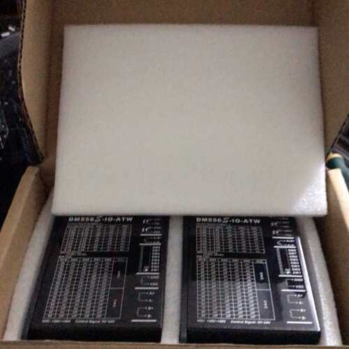 议价全新原装带包装雷赛智能DM556S，有十几个库存，价格160