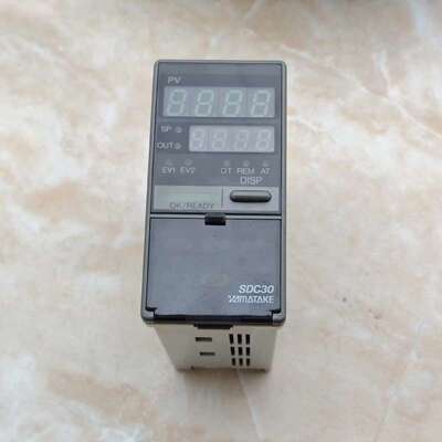 议价日本山武温控器SDC30，C302GA000400