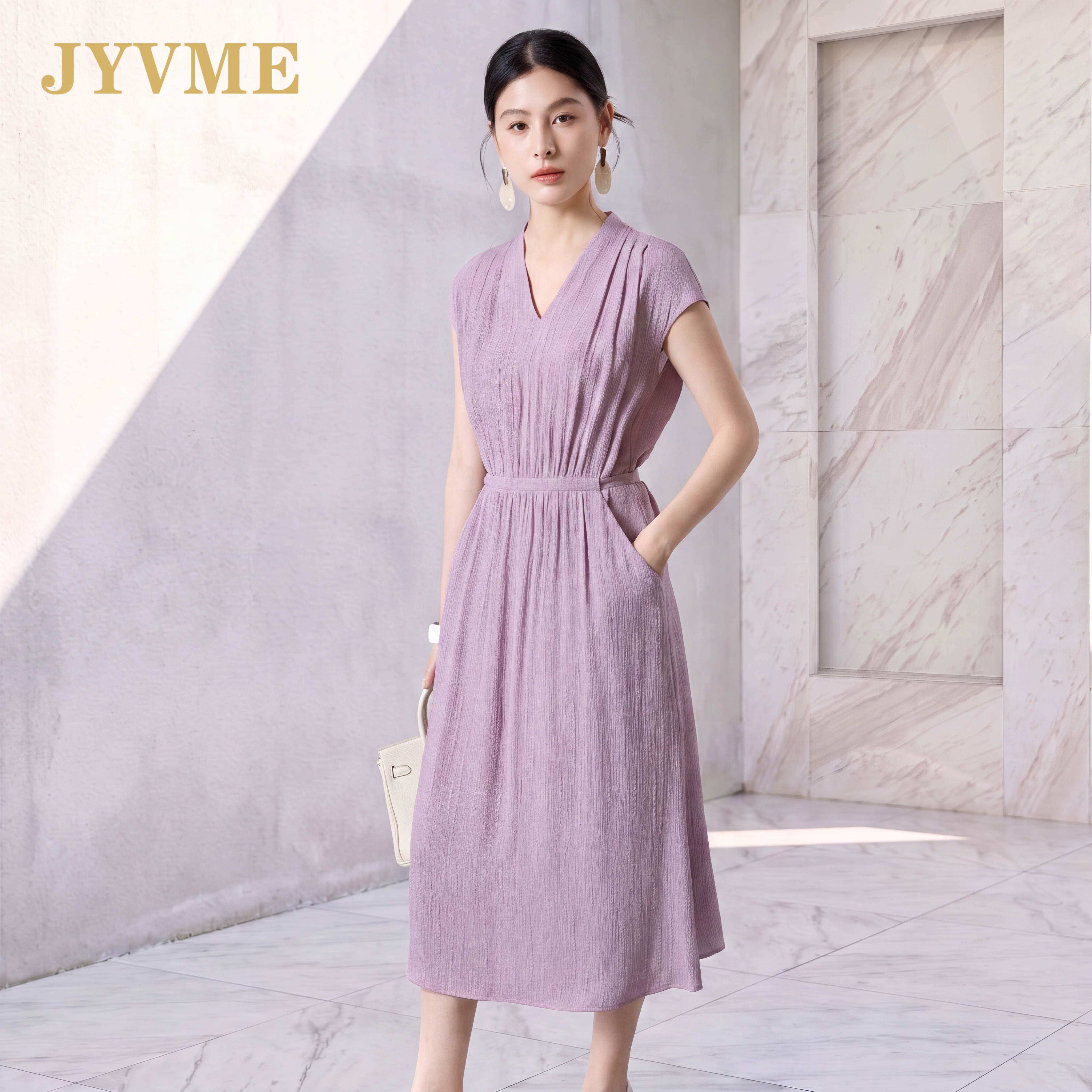 JyVme轻奢气质V领桑蚕丝连衣裙女通勤收腰优雅减龄真丝裙子夏百搭