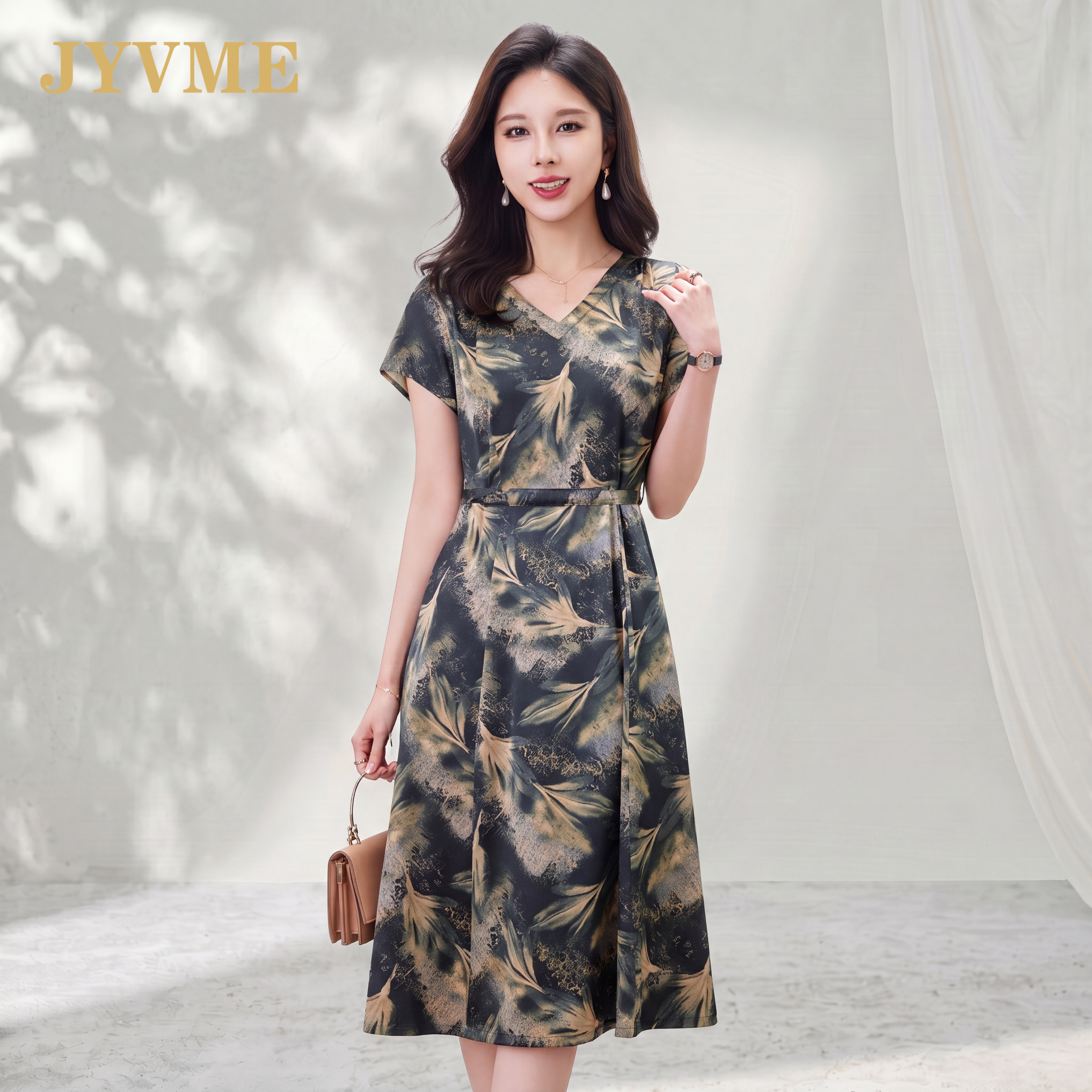 JyVme轻奢高端真丝连衣裙女2026新款夏季短袖V领印花桑蚕丝a字裙