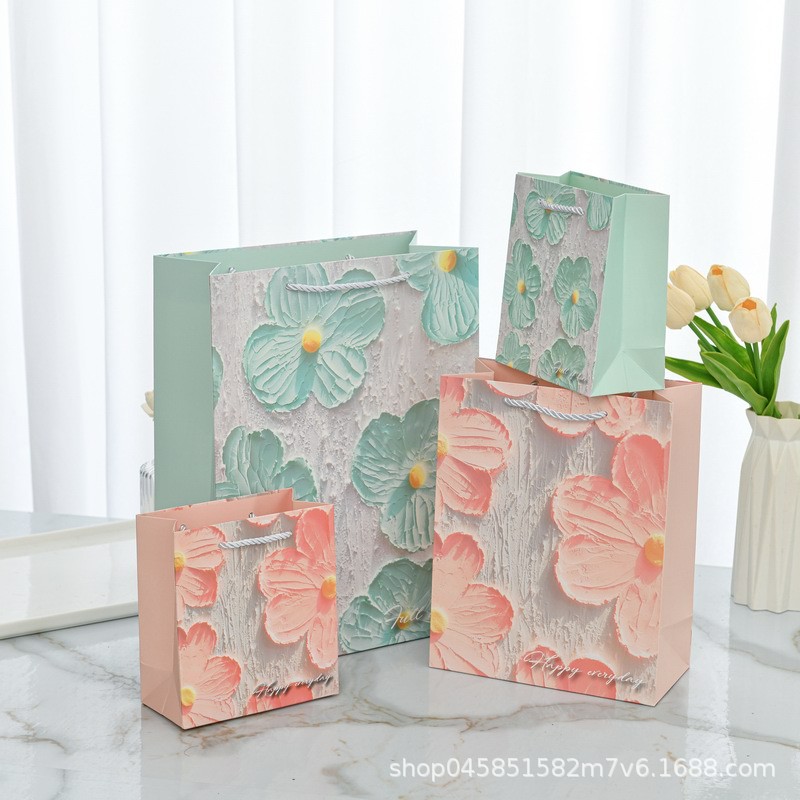 竖款立体油画礼品袋高颜值纸袋子生日礼物包装袋鲜花手提袋回礼袋图片