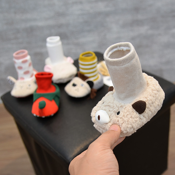 秋冬季手工防脱软底婴儿鞋子