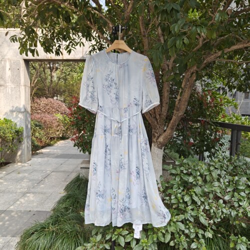 100桑蚕丝碎花温柔风连衣裙