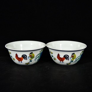 大明成化年制宪宗皇帝御用侘紫斗彩小鸡全家福纹缸型酒杯茶杯