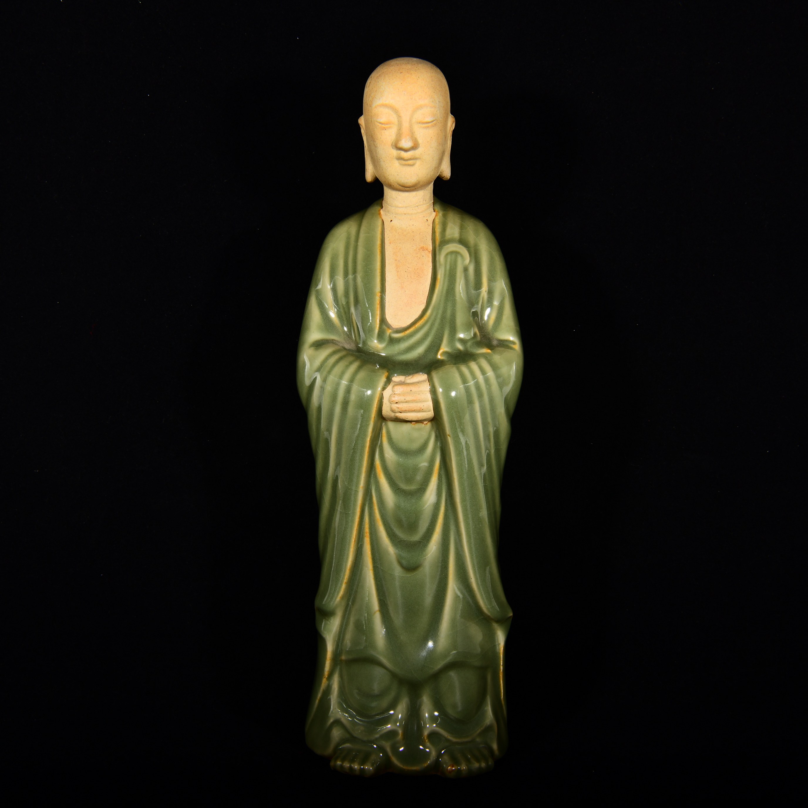 大宋龙泉窑梅子青釉地藏王菩萨造像