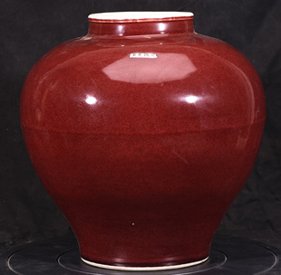 大明宣德年制宝烧宝石红釉青花缠枝莲穿花龙纹大罐