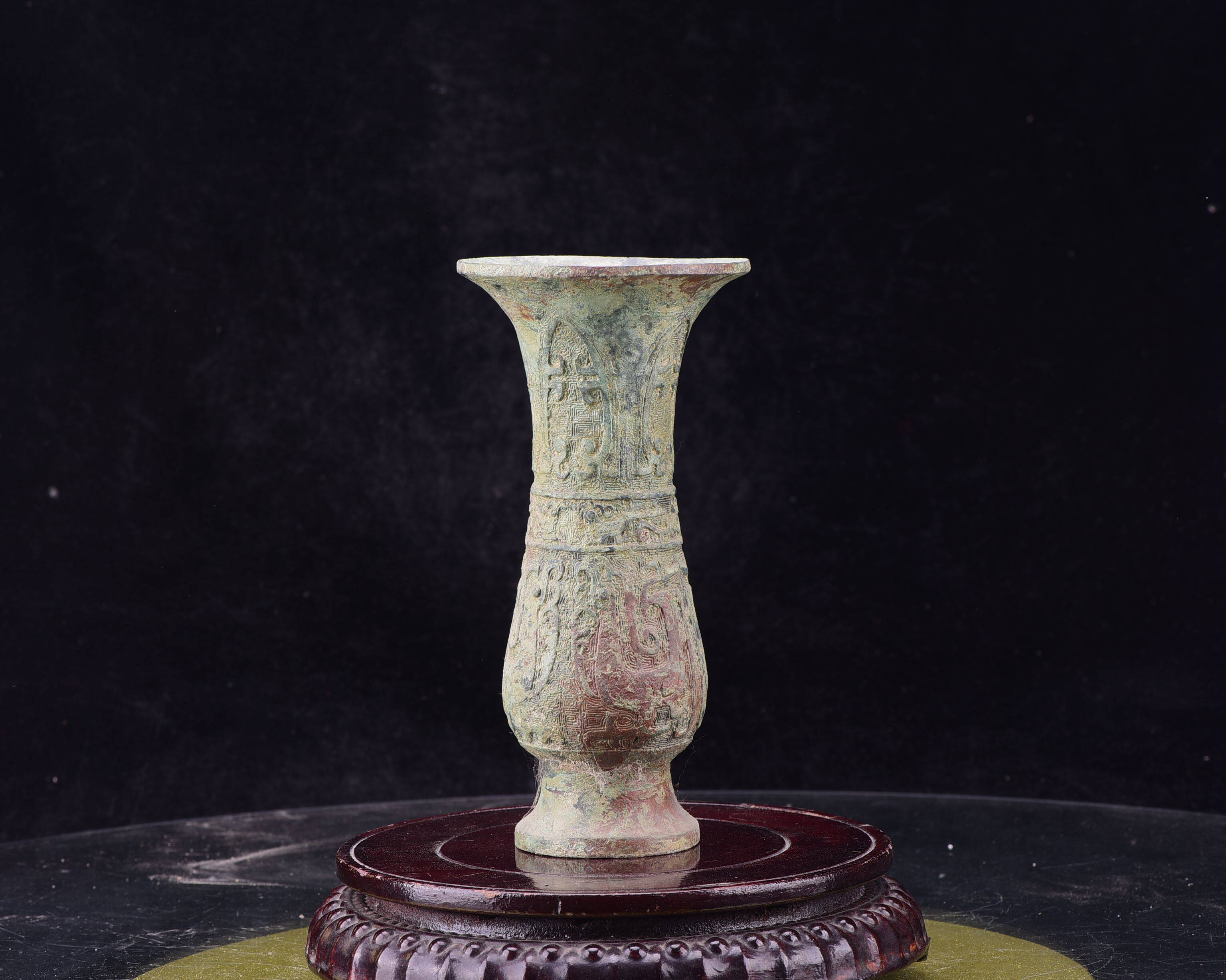 春秋战国青铜夔凤纹尊觯