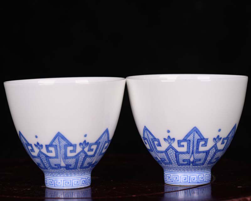 清雍正珐琅彩图案花纹酒杯茶杯