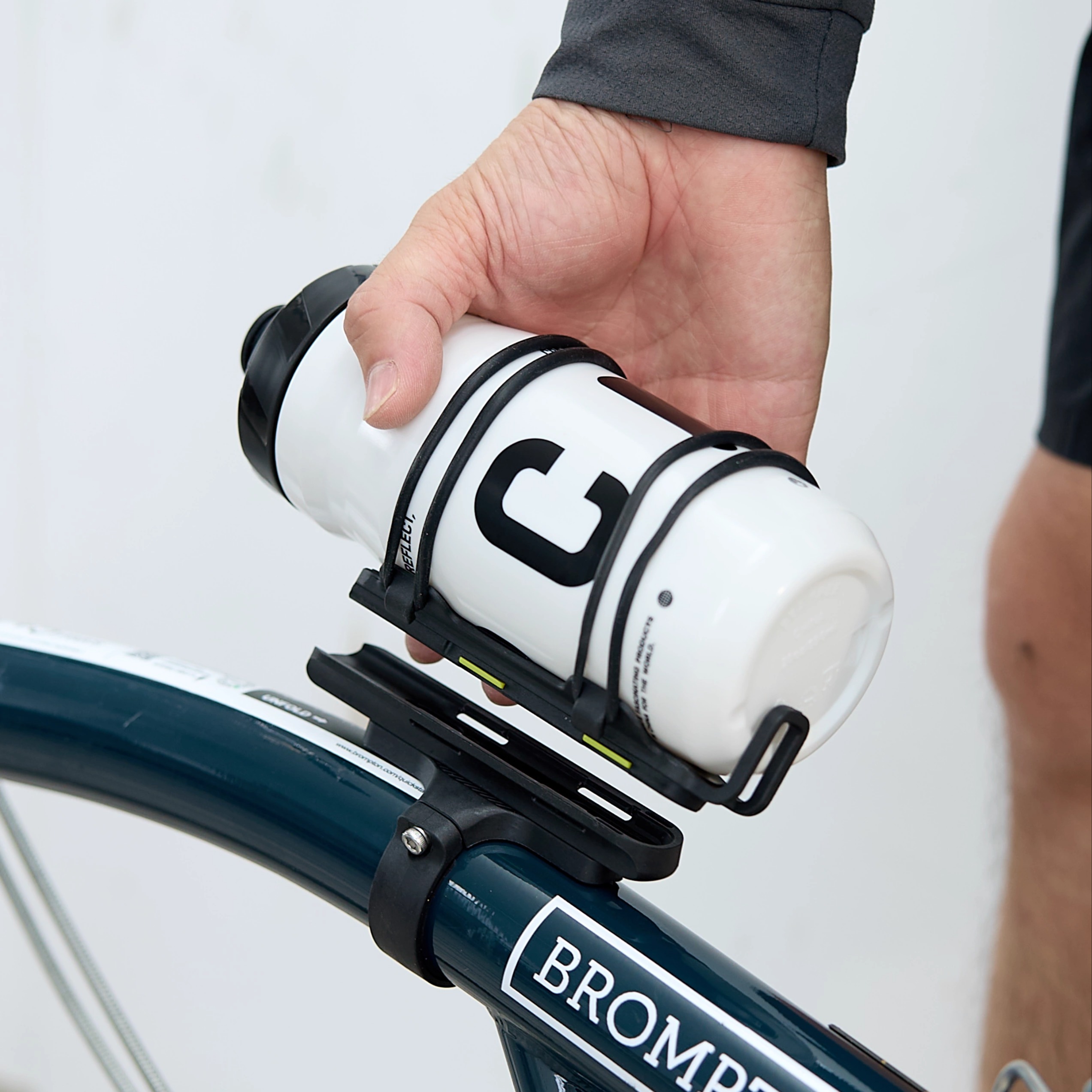 适用于brompton小布折叠自行车配件可折叠磁吸快拆水壶杯架超轻