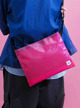 theMADHATcher「MONOGRAM」透明彩色PVC斜挎包休闲露营单肩包夏