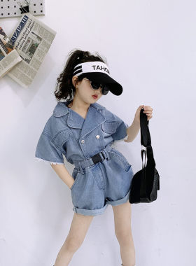 短款牛仔西服上衣童装