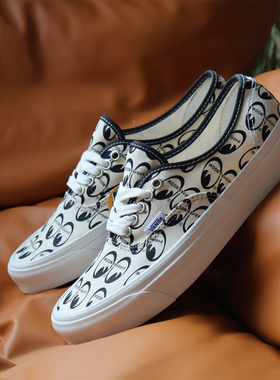 VC体育 VANS X Mooneyes低帮帆布趣味印花板鞋百搭款VN0A5KX4AVP