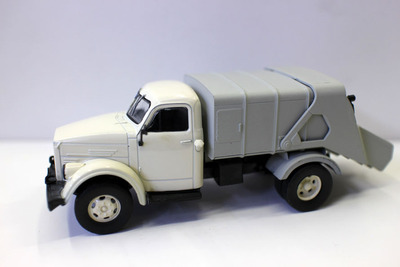 外贸俄罗斯车143合金车模型