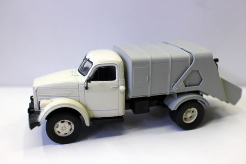 外贸俄罗斯车143合金车模型