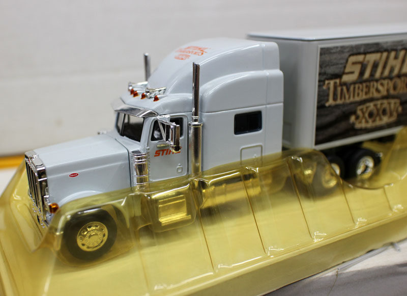 外贸1/50 PETERBILT 379彼得比尔特拖头牵引运输车美式卡车模型