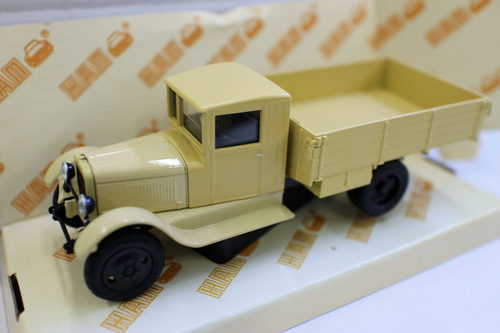 合金1/43吉斯卡车老式运输车模型