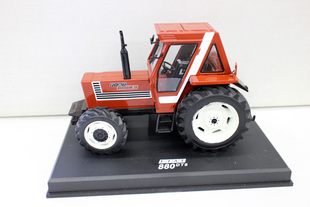 1 32合金农机车 FIAT 菲亚特880D T5拖拉机模型怀旧摆件收藏