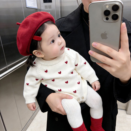 拉果拉春季婴儿爱心毛衣连体衣秋冬女宝宝针织包屁衣百天周岁礼服