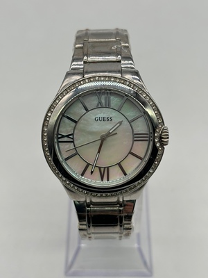 杭州米兰坊名牌寄售店 GUESS 时尚休闲镶钻银色女士腕表 W12117L1