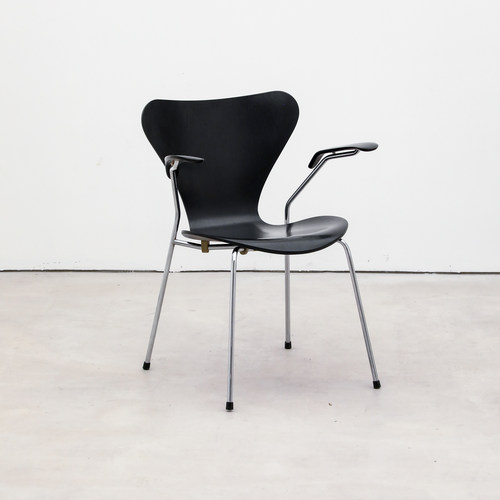 coznap 中古｜丹麦产 Arne Jacobsen 设计 3207 扶手椅