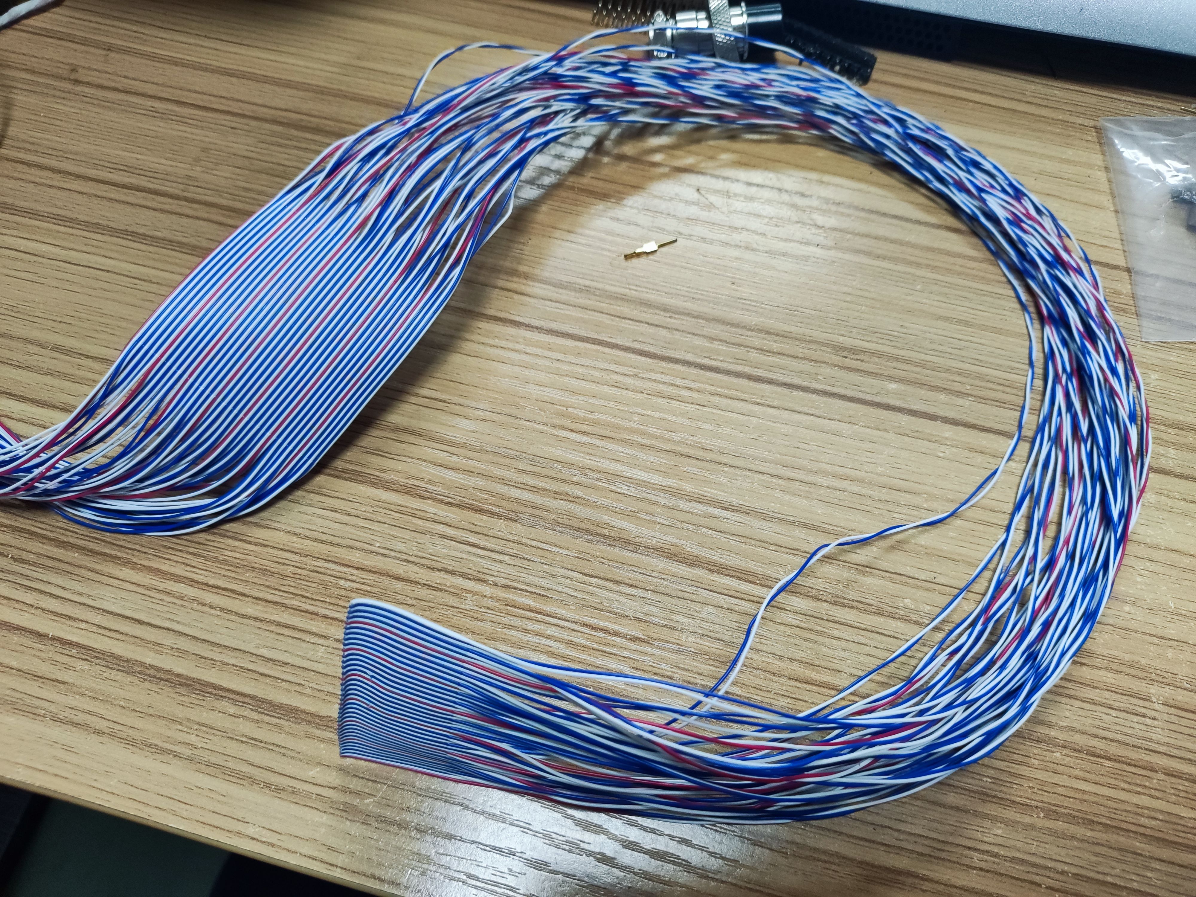 定制:0.635双绞线，34对双绞排线，68pin双绞排线