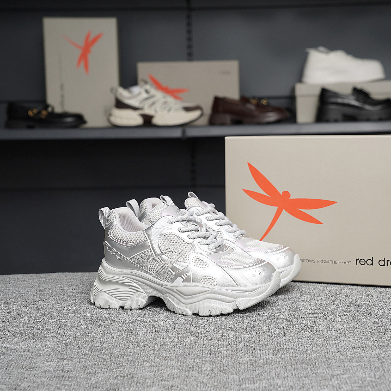 红蜻蜓2025秋季女士老爹鞋休闲BQ68025001厚底BQ68025002运动网面