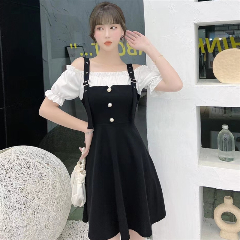 Real photo 2021 summer new Hepburn style small black dress French slim design