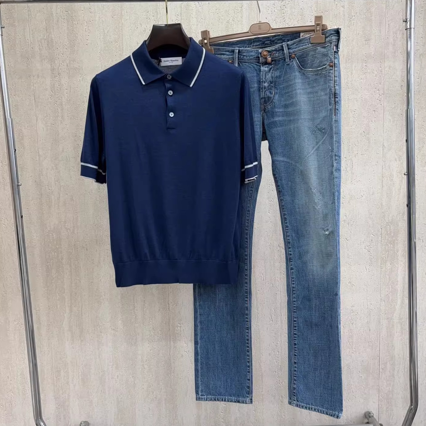 深蓝白领边polo羊绒真丝