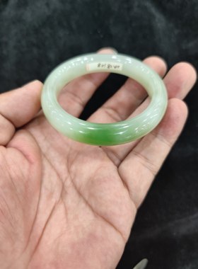 和田白玉手镯飘绿翠青手镯无裂无纹无黑质地细腻干净54圈口