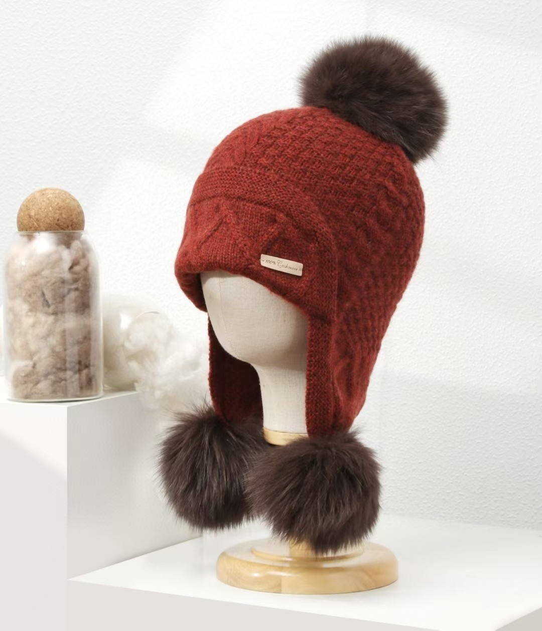 女100%山羊绒帽子加厚保暖护耳帽内蒙古工厂狐狸毛球针织毛线帽