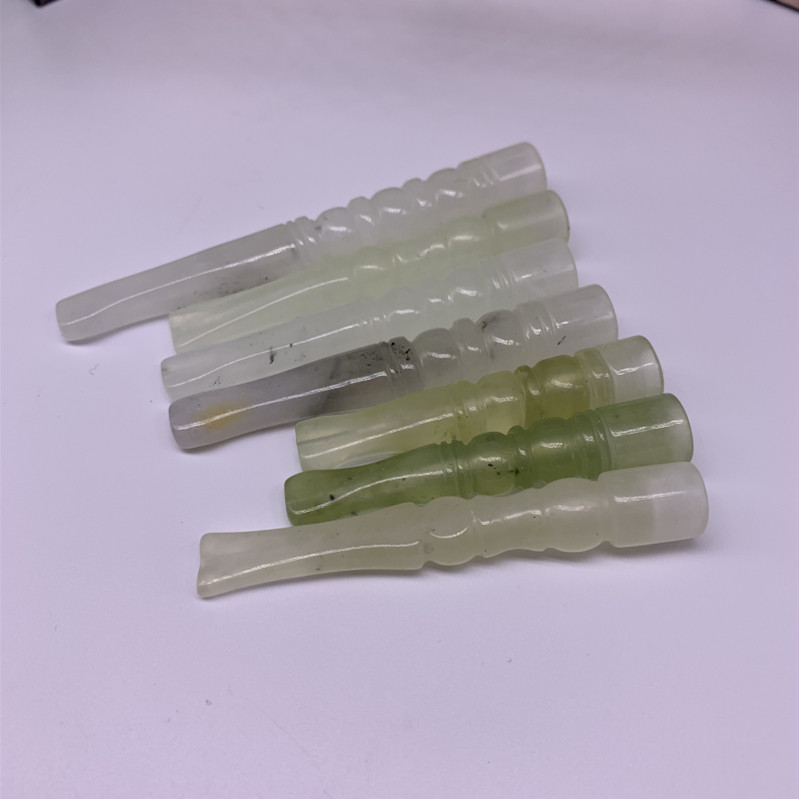 岫玉岫岩玉玉石烟嘴天然玉图片