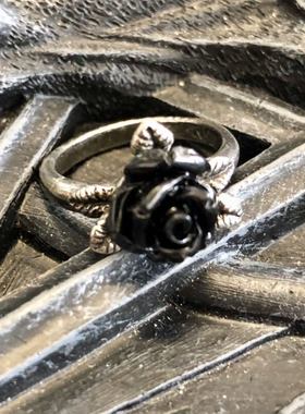 Alchemy Gothic R237 Token of Love爱的象征哥特黑玫瑰戒指环