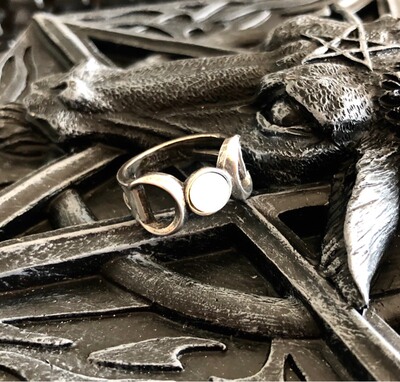 Alchemy复古哥特月亮戒指