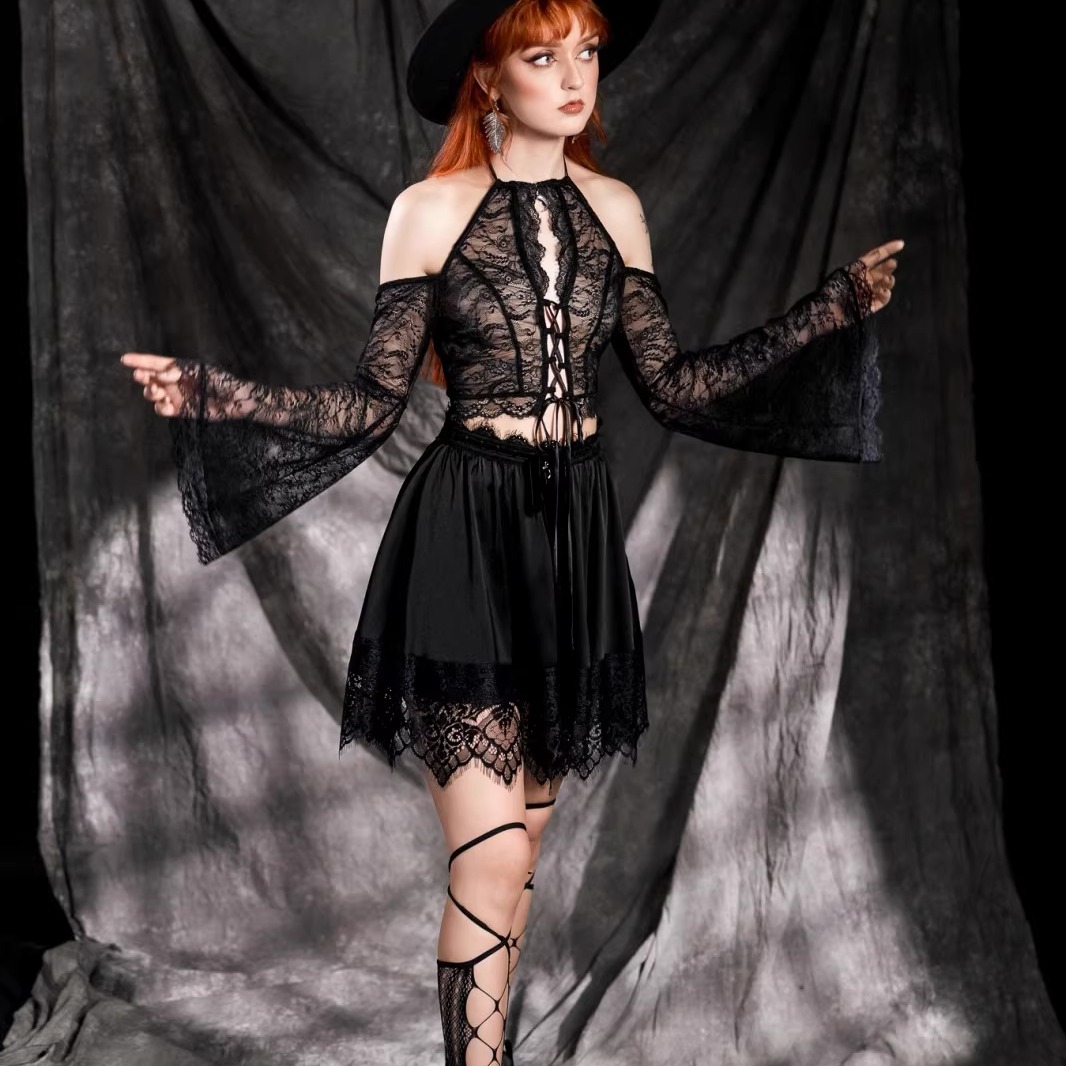 东欧RESTYLE暗黑亚文化BELLADONNA蕾丝绑带露肩上衣性感月亮透视