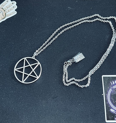 KILLSTAR暗黑朋克风五芒星毛衣链