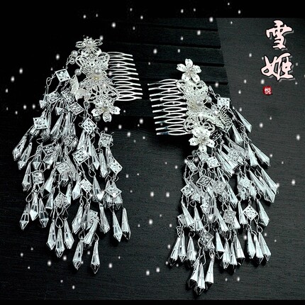 古风装汉服头饰发簪拍照长款流苏插梳发钗苗银色蝴蝶铃铛步摇礼物