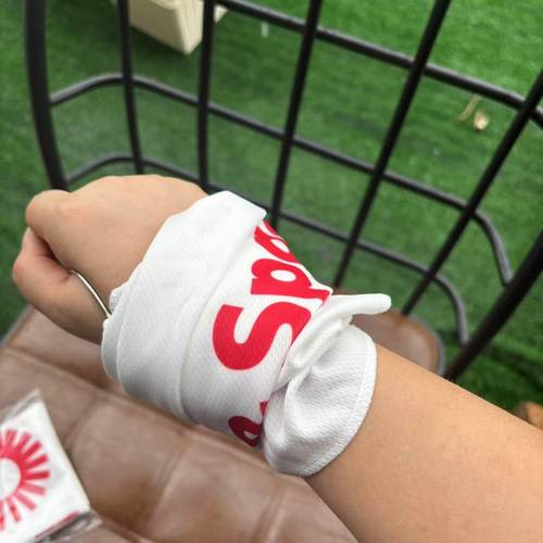 带挂扣运动巾冷感运动毛巾 男女健身跑步擦汗巾冰凉巾手腕巾L50