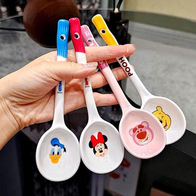 迪士尼米奇陶瓷长柄甜品勺子可爱挖冰淇淋调羹家用吃饭汤匙草莓熊