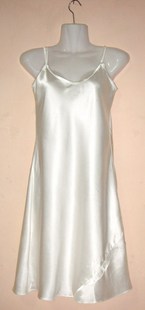 100桑蚕丝纯真丝吊带裙睡裙真丝睡衣轻柔护肤 白色全国包邮