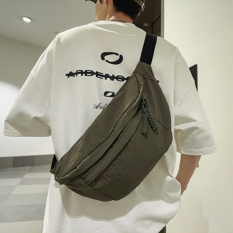 大容量斜挎包男士轻便休闲胸包日系运动单肩包夏季新款简约男包潮,箱包皮具/热销女包/男包,胸包,淘宝优惠券,粉丝福利购,淘宝优惠卷