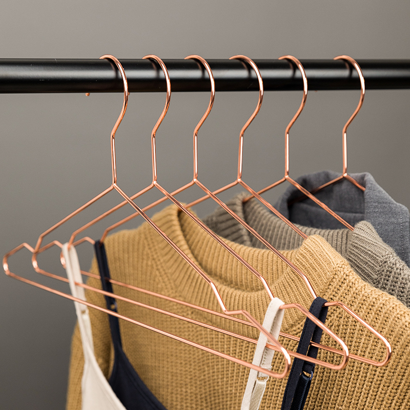 轻奢玫瑰时尚衣架特价清仓