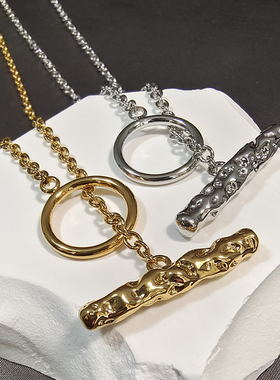 黄铜镀金锤打纹理OT扣女个性项链