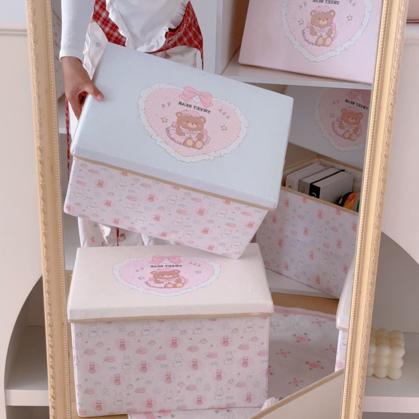 女生收纳箱办公衣服后备箱储物