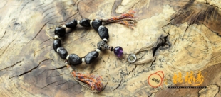 新疆阜康五彩湾陨落区精品硅化铁石陨石把玩手串挂件