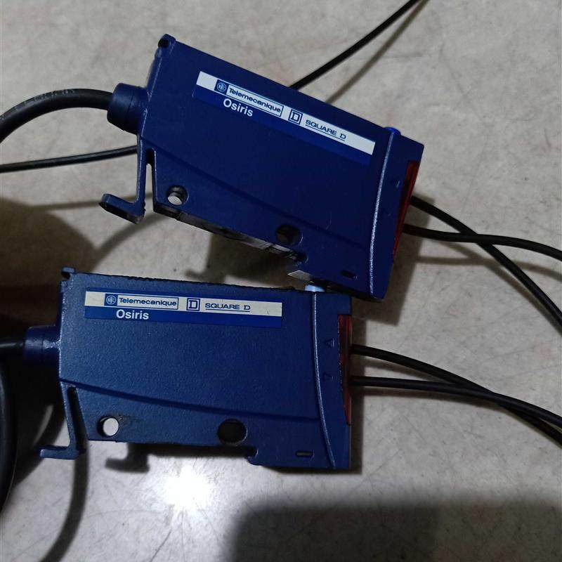 议价施耐德光纤放大器 XUDA2PSML2 原装正品拆机件实图 少盖 二手