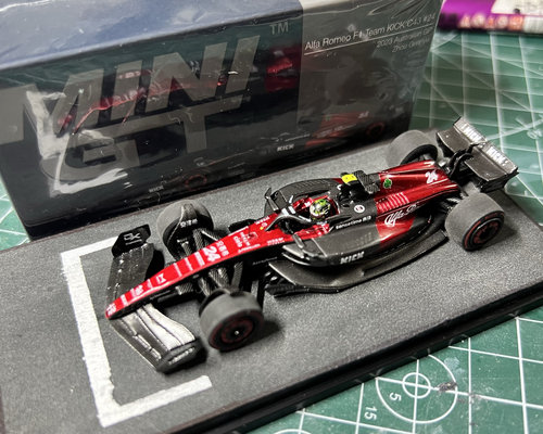 细化MINI GT 1/64 阿尔法罗密欧车队24号周冠宇澳洲站2023赛季C43