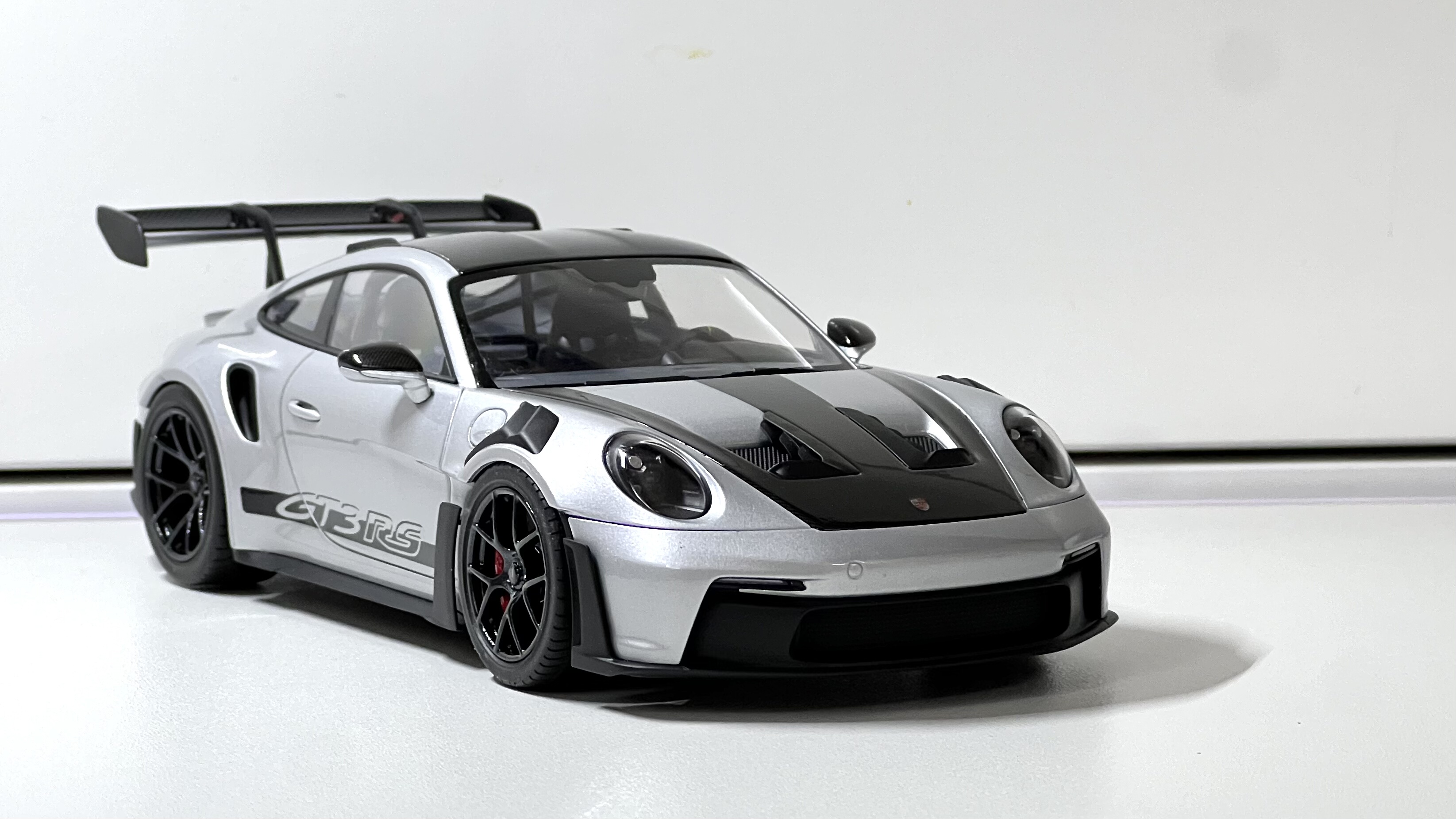 代工田宫（24370）1/24 保时捷911 GT3 RS (992) 跑车