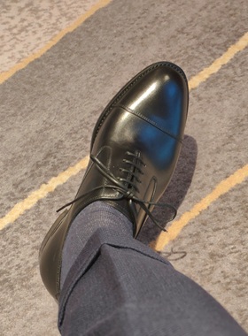 葡萄牙Carlos Santos天鹅颈三接头牛津Swan系带圆头黑色商务男鞋